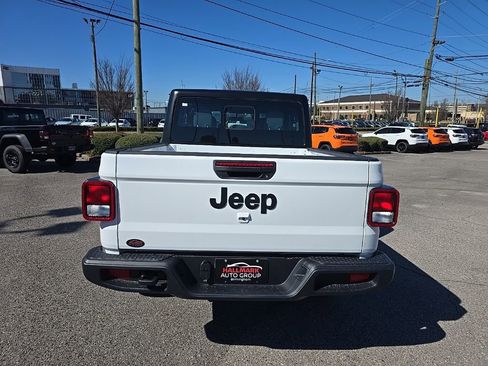 New 2026 Jeep Gladiator Sport AWD/4WD image 4