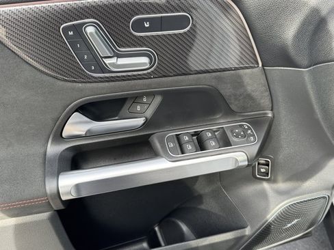Used 2024 Mercedes-Benz GLB 35 AMG 4MATIC image 19