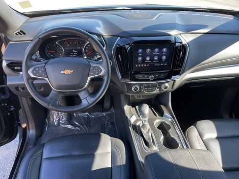 Used 2023 Chevrolet Traverse LT image 24
