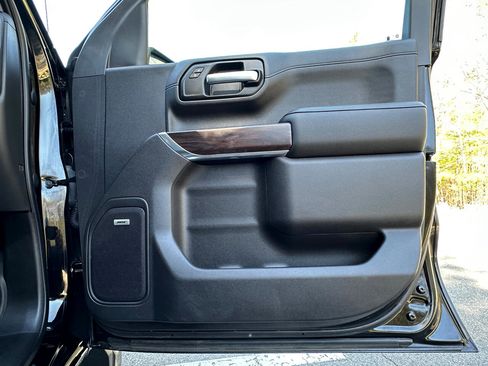 Used 2019 GMC Sierra 1500 SLT w/ SLT Premium Plus Package image 32