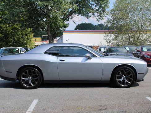 Used 2018 Dodge Challenger SXT Plus RWD image 5