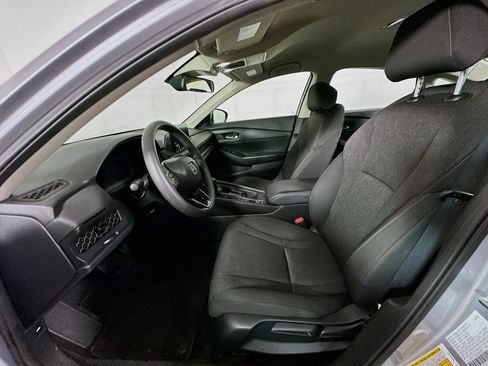 Used 2025 Honda Accord LX image 13