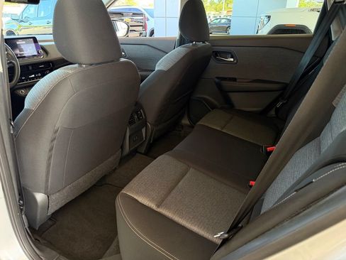 Used 2023 Nissan Rogue SV FWD image 16