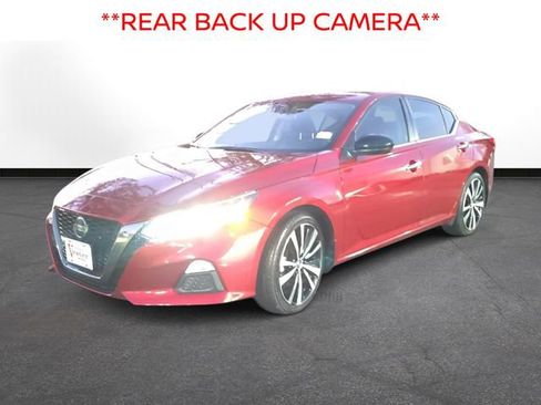 Used 2022 Nissan Altima 2.5 SR image 2