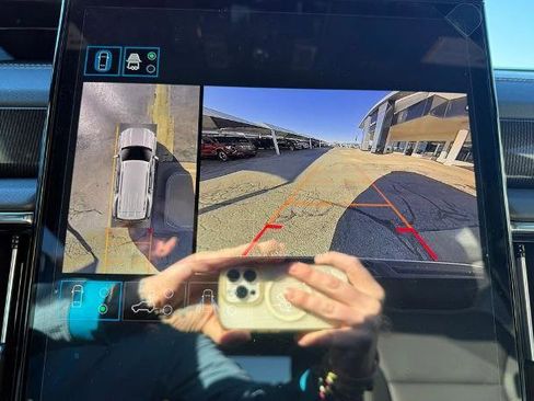 New 2026 GMC Yukon Elevation image 13