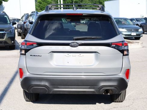 Certified 2025 Subaru Forester Premium w/ Convenience Package #1 AWD/4WD image 5