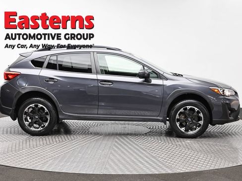 Used 2021 Subaru Crosstrek 2.0i Premium w/ Moonroof Package image 4