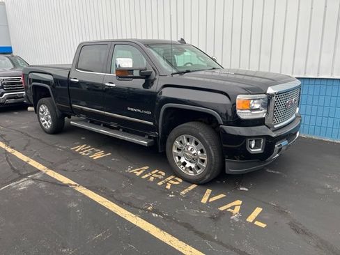 Used 2015 GMC Sierra 2500 Denali w/ Duramax Plus Package AWD/4WD image 1