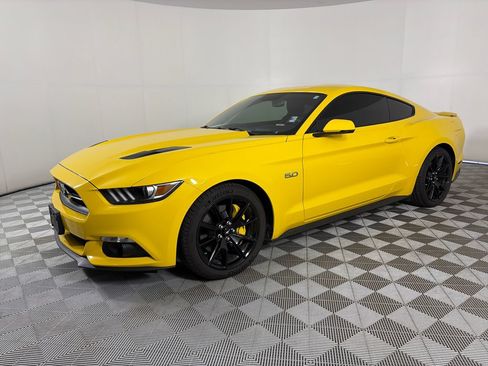 Used 2015 Ford Mustang GT Premium w/ Equipment Group 401A RWD image 3