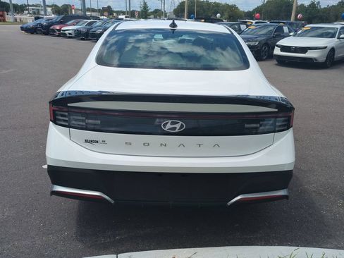 New 2026 Hyundai Sonata SE FWD image 6