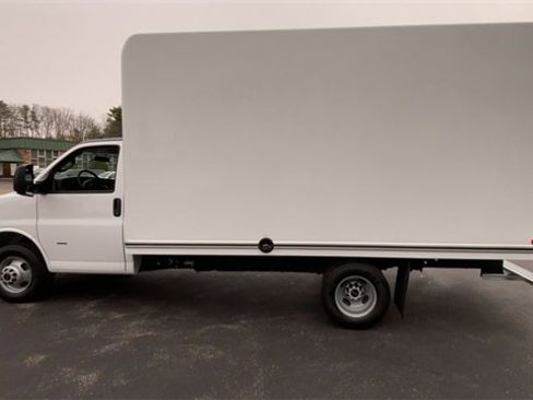 New 2025 GMC Savana 3500 w/ Power Convenience Package image 6