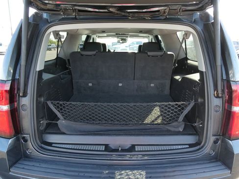 Used 2020 Chevrolet Suburban LT image 19