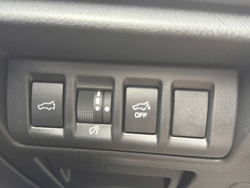 Certified 2025 Subaru Outback Limited image 26