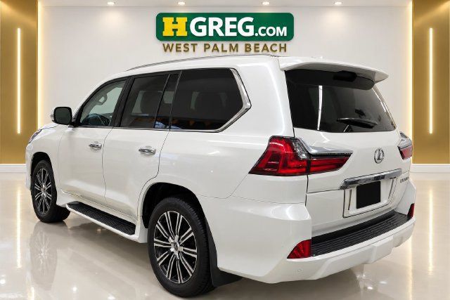 Used 2018 Lexus LX 570 4WD w/ Luxury Package image 2