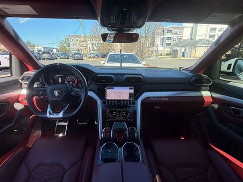 Used 2020 Lamborghini Urus image 39
