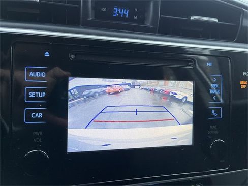 Used 2017 Toyota Corolla LE image 17