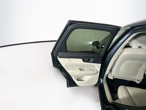 Used 2019 Volvo XC60 T5 Inscription w/ Protection Package Premier FWD image 27