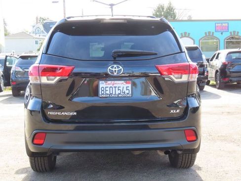Used 2018 Toyota Highlander XLE image 6
