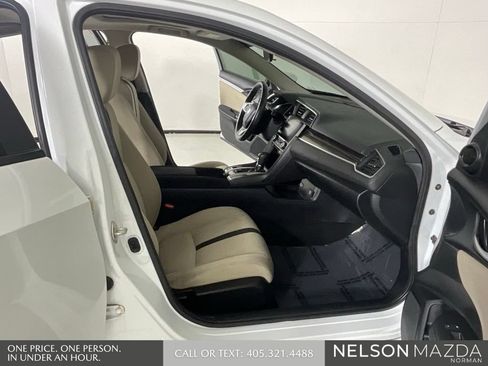 Used 2019 Honda Civic EX image 14