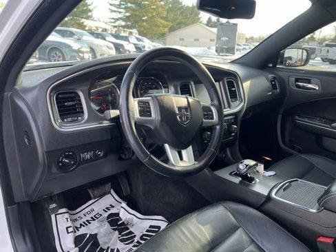 Used 2012 Dodge Charger SXT Plus image 4