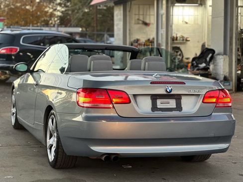 Used 2007 BMW 328i Convertible image 16