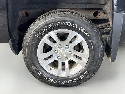 Used 2018 Chevrolet Silverado 1500 LT w/ All Star Edition AWD/4WD image 36