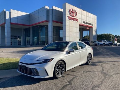 New 2026 Toyota Camry XLE image 1
