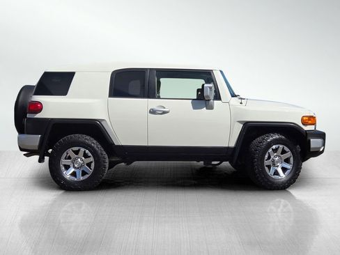 Used 2014 Toyota FJ Cruiser 4WD w/ Upgrade Package image 4