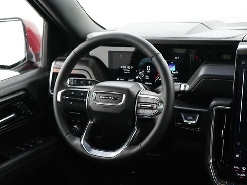 Used 2025 GMC Yukon Denali w/ Sun & Power Step Package AWD/4WD image 15