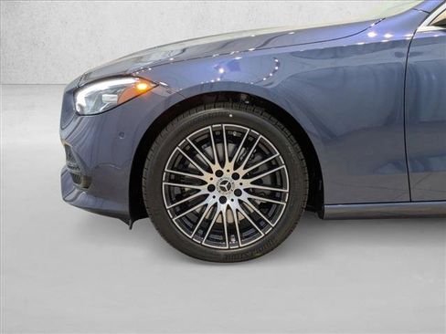 Used 2025 Mercedes-Benz C 300 4MATIC Sedan image 10