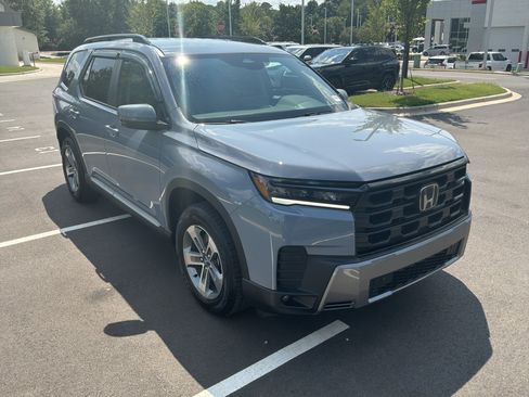 Used 2026 Honda Pilot EX-L image 2