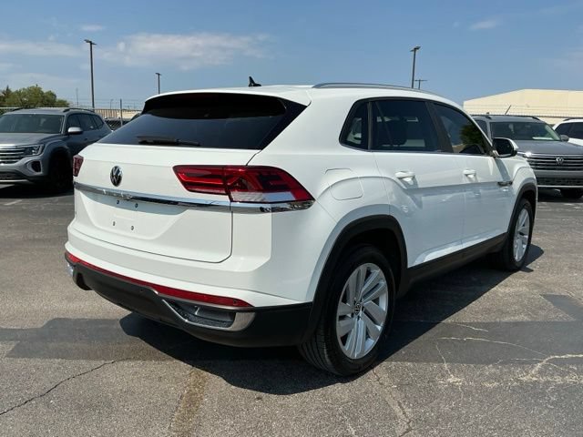 Used 2023 Volkswagen Atlas Cross Sport SE FWD image 3