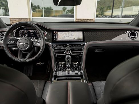 Certified 2023 Bentley Flying Spur W12 image 4