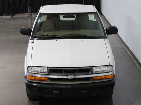 Used 1998 Chevrolet S10 Pickup 2WD Regular Cab image 15