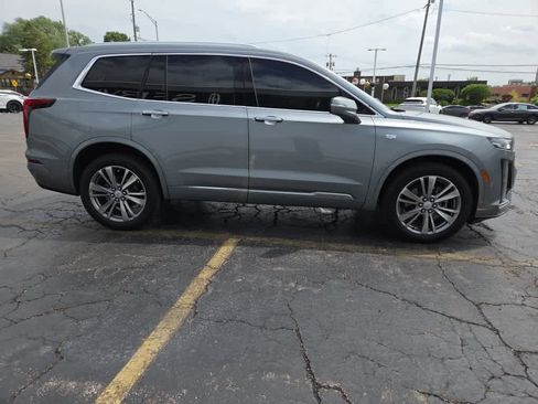 Used 2024 Cadillac XT6 Premium Luxury w/ Technology Package AWD/4WD image 4