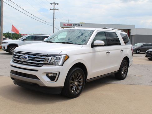 Used 2019 Ford Expedition Limited w/ Equipment Group 301A AWD/4WD image 11