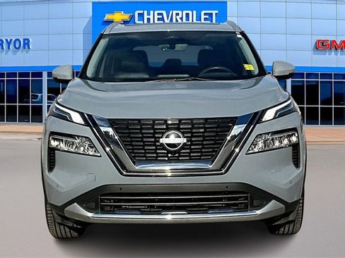 Used 2023 Nissan Rogue Platinum w/ Platinum Premium Package image 2