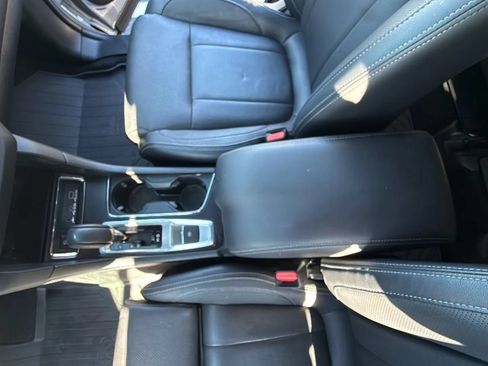 Used 2023 Subaru Ascent Limited w/ Technology Package AWD/4WD image 14