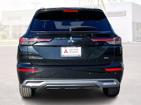 New 2025 Mitsubishi Outlander SEL image 4