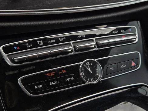 Used 2017 Mercedes-Benz E 300 image 22