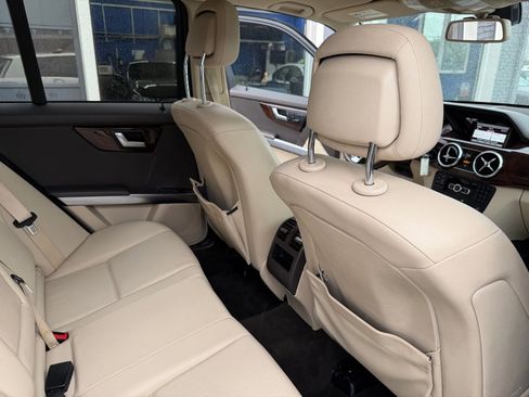 Used 2013 Mercedes-Benz GLK 350 4MATIC image 18