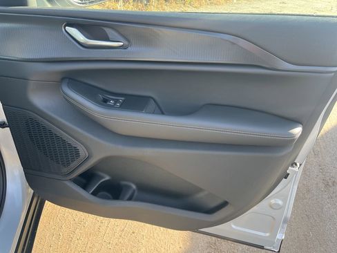 New 2025 Jeep Grand Cherokee Laredo X image 10