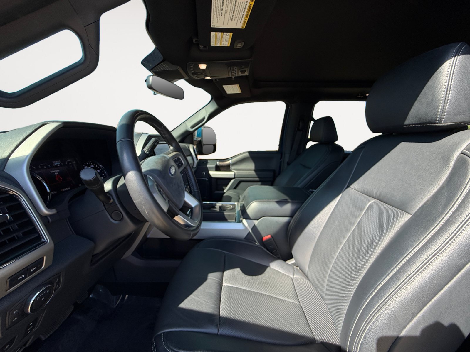 Used 2022 Ford F250 Lariat w/ Lariat Ultimate Package AWD/4WD image 9