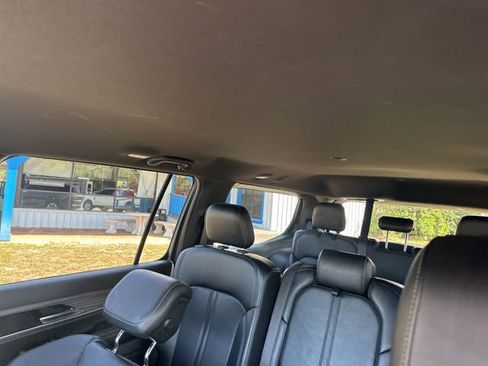 Used 2024 Jeep Wagoneer Series II w/ Flexible Seating Group RWD image 16