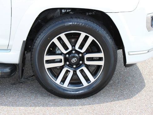 Used 2022 Toyota 4Runner Limited AWD/4WD image 5