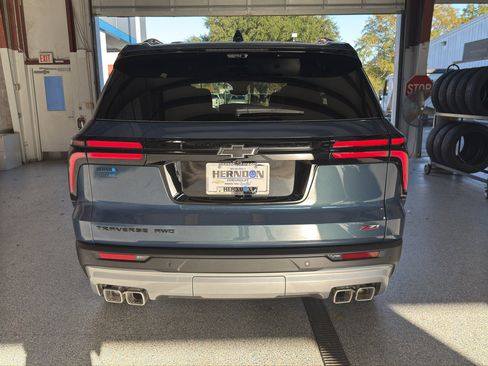 New 2026 Chevrolet Traverse Z71 w/ Enhanced Driving Package image 6