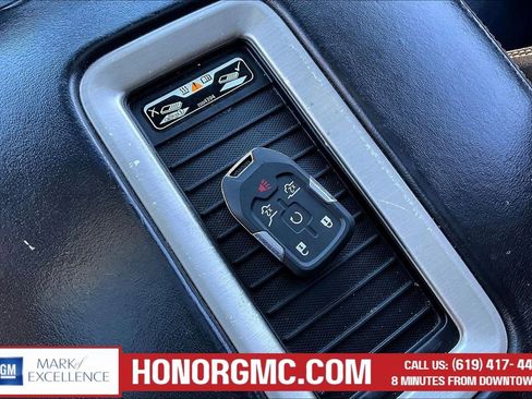 Used 2020 GMC Yukon Denali w/ Open Road Package AWD/4WD image 36