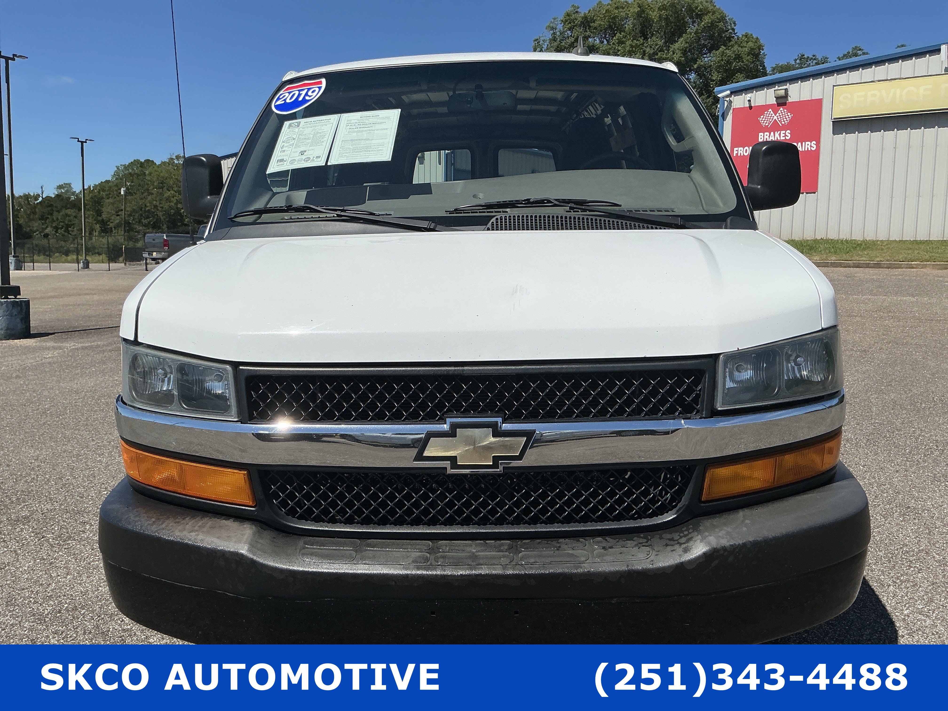 Used 2019 Chevrolet Express 2500 w/ Driver Convenience Package RWD image 8