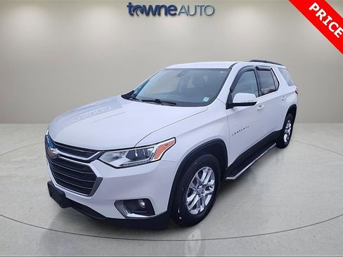 Used 2021 Chevrolet Traverse LT image 1