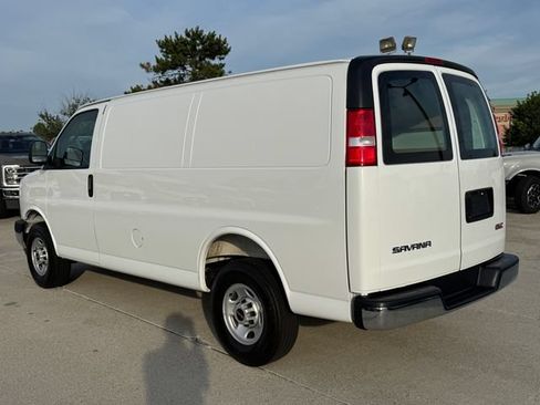 Used 2025 GMC Savana 2500 w/ Driver Convenience Package RWD image 8
